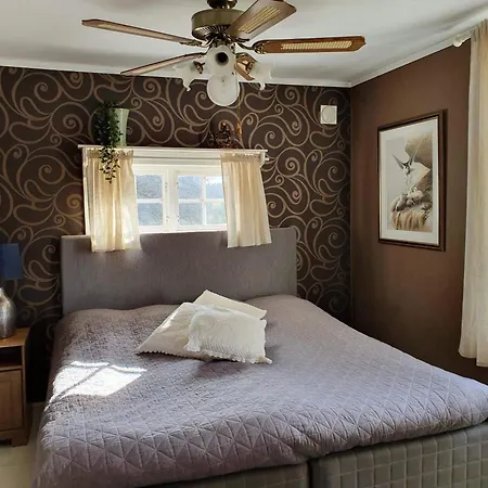 Aaengens Bed O Breakfast-3